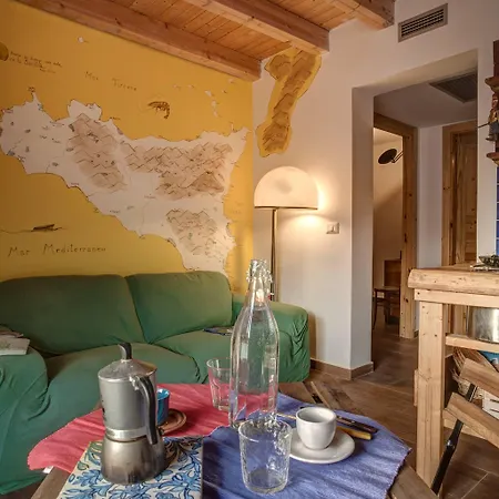 La Casa - 3 And Kitchen 3* Catania