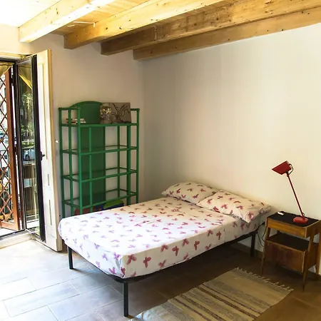 Hotel La Casa - 3 And Kitchen