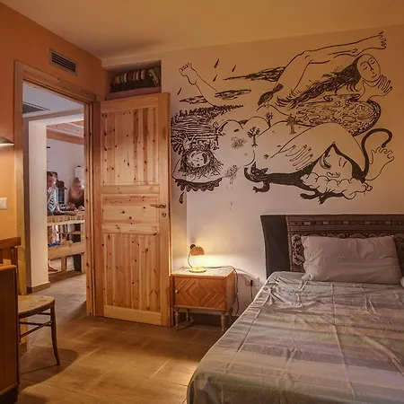 Hotel La Casa - 3 And Kitchen